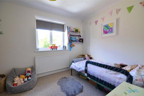 7 Engalee, East Grinstead, RH19 1FE