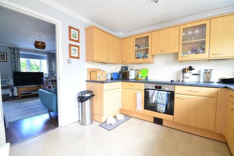 7 Engalee, East Grinstead, RH19 1FE