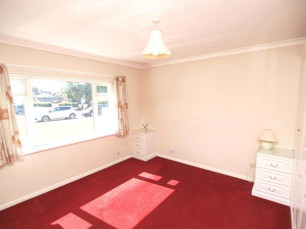 Bedroom 1 Photo 2