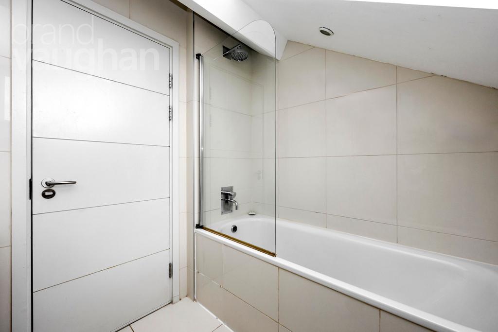 Picture No. 05