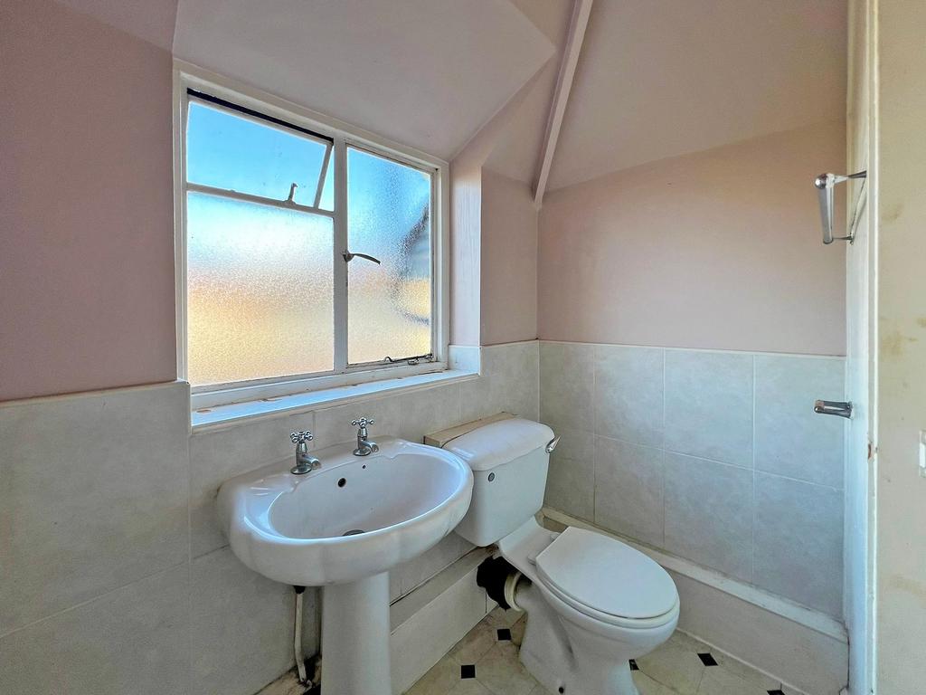 First Floor WC