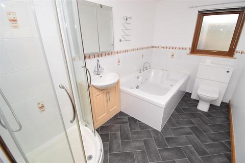 30 Melrose Crescent, Macduff, AB44 1QX