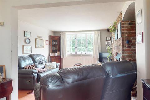 2 bedroom semi-detached house for sale, Tilkey Road, Coggeshall