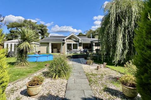 4 bedroom detached bungalow for sale, Braeside Road, St Leonards, BH24 2PJ