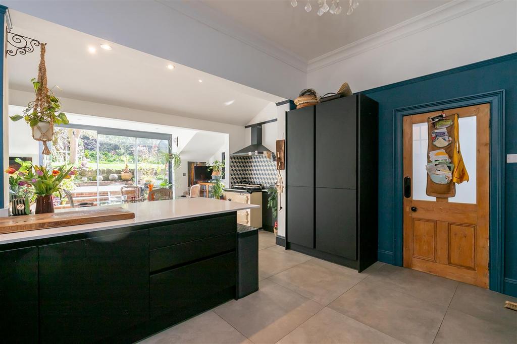 Kitchen / dining room