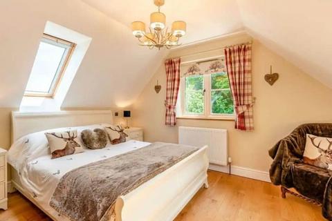 2 bedroom coach house to rent, Newland Green, Egerton