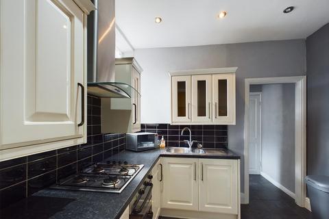 2 bedroom apartment for sale, Queen Alexandra Road, North Shields