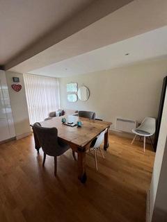 2 bedroom flat to rent, The Woodlands, Hayes Road, Sully