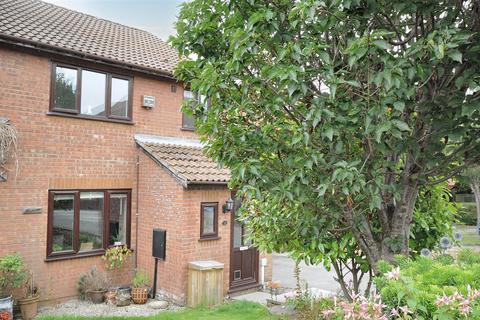 3 bedroom semi-detached house for sale, Kingsland Close, Stone