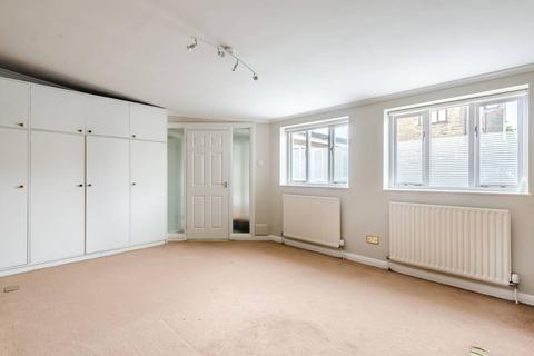 1 bedroom bungalow to rent, Chestnut Grove, Nightingale Triangle, London, SW12