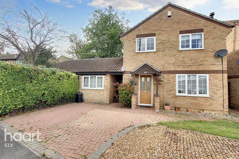 4 bedroom detached house for sale, Berry Close, Stretham