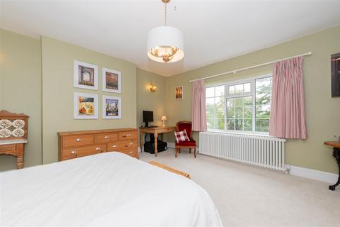 4 bedroom detached house for sale, Greenway, Rock