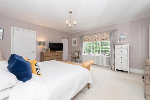 4 bedroom detached house for sale, Greenway, Rock