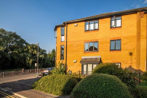 2 bedroom apartment to rent, River Lane, Cambridge