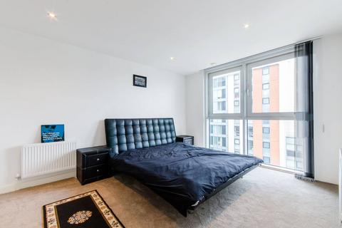 2 bedroom flat to rent, Adriatic Apartments, Royal Docks, London, E16