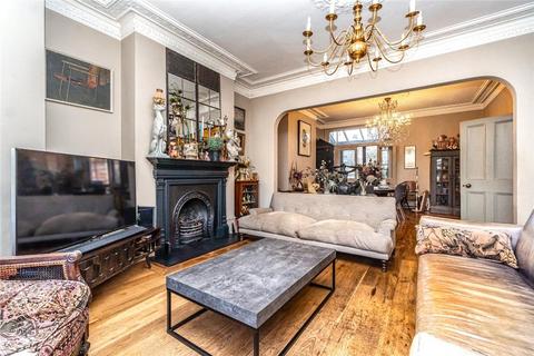 4 bedroom end of terrace house for sale, Mildenhall Road, London, E5