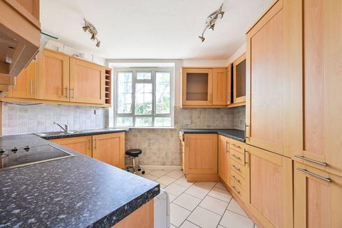 2 bedroom flat for sale, Grand Drive, New Malden, London, SW20