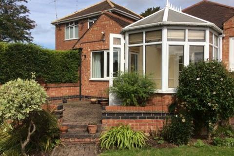 3 bedroom bungalow to rent, Arnold Lane, Gedling NG4