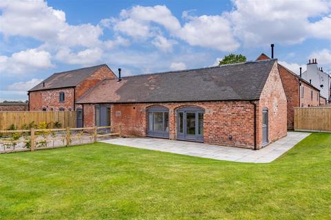 3 bedroom semi-detached bungalow for sale, The Hayloft, Horton Lodge Barns, Cruckton, Shrewsbury