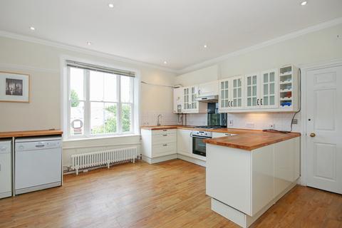 3 bedroom flat to rent, West Hill Road, East Putney, SW18