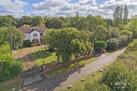 5 bedroom detached house for sale, De Beauvoir Chase, Downham, Billericay