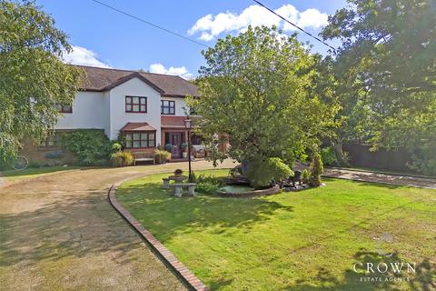 5 bedroom detached house for sale, De Beauvoir Chase, Downham, Billericay