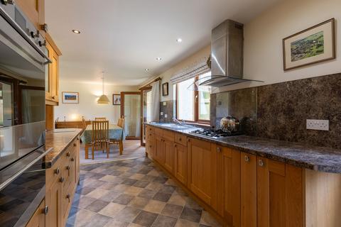 18 Duntaylor Avenue, Aberfeldy, PH15 2BX