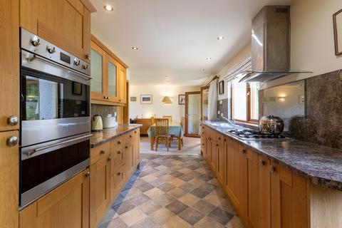 18 Duntaylor Avenue, Aberfeldy, PH15 2BX