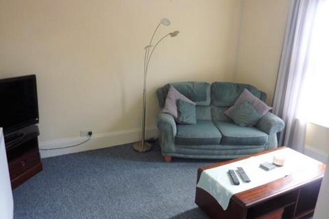 2 bedroom apartment to rent, Milton Road, Weymouth