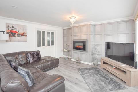 4 bedroom semi-detached house for sale, Severn Drive, Hindley Green, Wigan, WN2 4TW