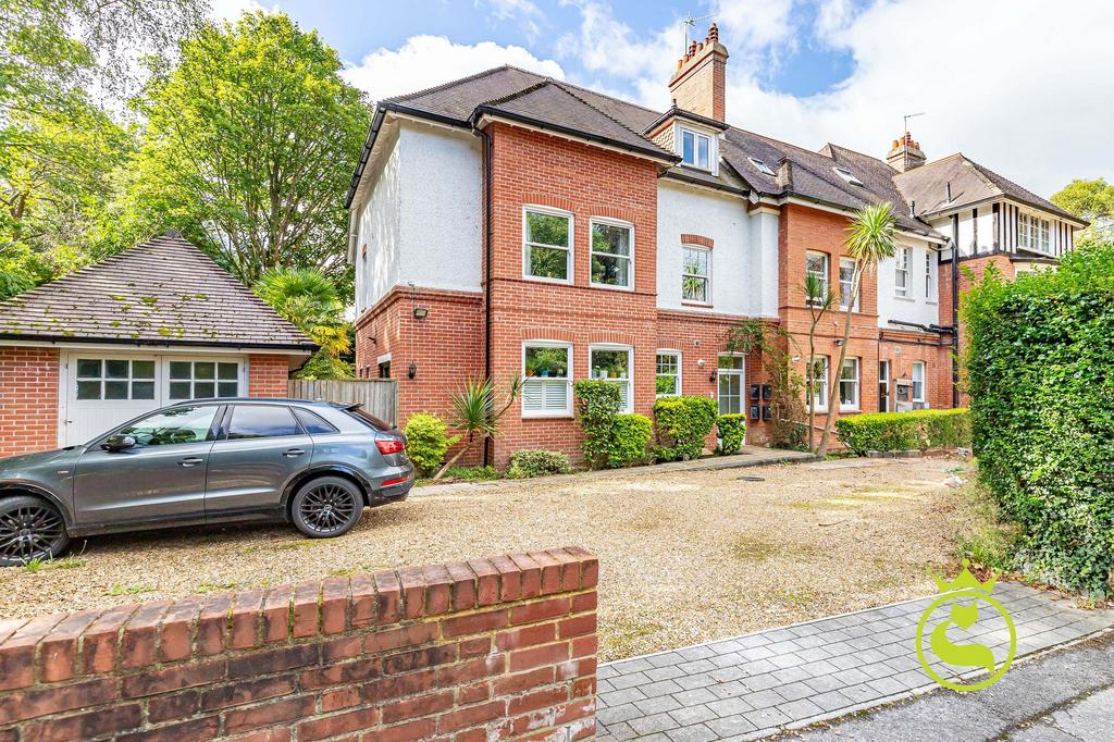 McKinley Road, Bournemouth BH4 2 bed flat for sale - £400,000