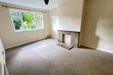 2 bedroom flat for sale, Hemdean Road, Caversham, Reading