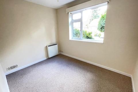 2 bedroom flat for sale, Hemdean Road, Caversham, Reading