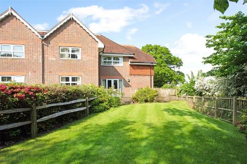 2 bedroom apartment for sale, Farnham Road, Liss, Hampshire, GU33