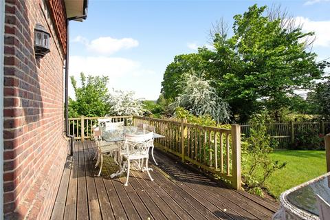 2 bedroom apartment for sale, Farnham Road, Liss, Hampshire, GU33