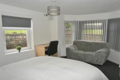 Studio to rent, Belle Vue Road, Leeds