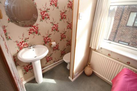 14 Simpson Grove, Bradford, BD10 9SD