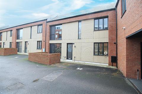 2 bedroom terraced house to rent, Mill Terrace, Stockport SK5