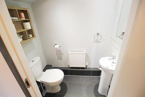 2 bedroom terraced house to rent, Mill Terrace, Stockport SK5