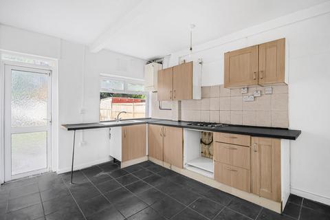 3 bedroom terraced house for sale, Buckingham Avenue, Thornton Heath, Surrey, CR7