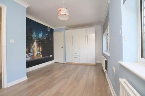 15 Biddenham Turn, Watford, WD25 9PU