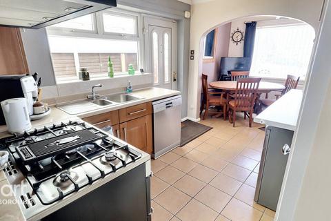 3 bedroom detached bungalow for sale, Swan Close, Whittlesey