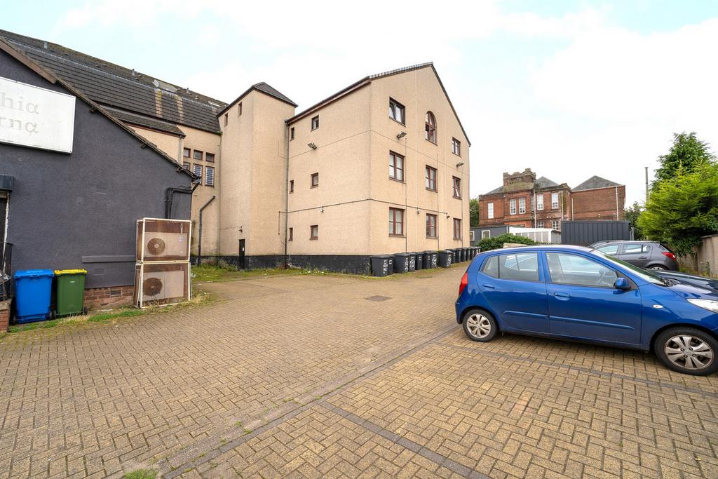 Main Street, Bellshill, ML4 1 bed flat - £30,000