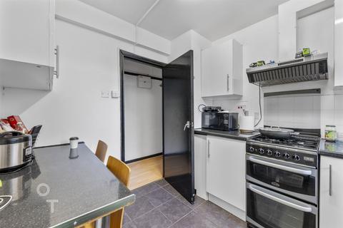 3 bedroom flat for sale, Prince Of Wales Road, Kentish Town, NW5