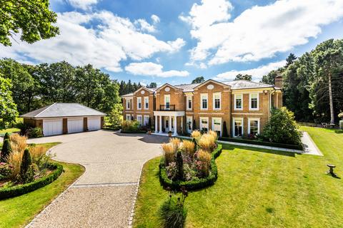 7 bedroom detached house for sale, Picketts Hill, Headley, Hampshire, GU35