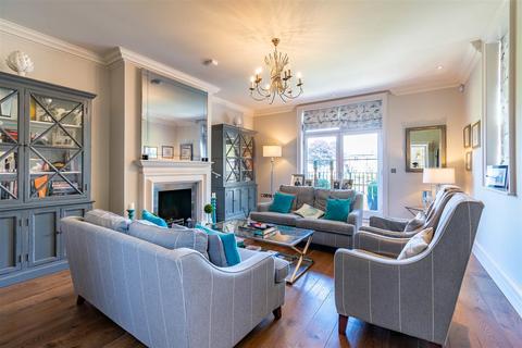 South Villa, 46 Canynge Road, Bristol, BS8 3LQ