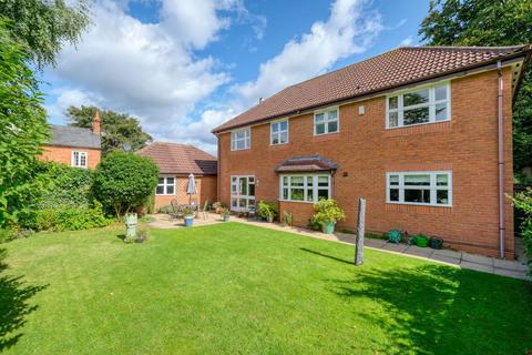 5 bedroom detached house for sale, Whitford Gardens, Bromsgrove, B61 7LE