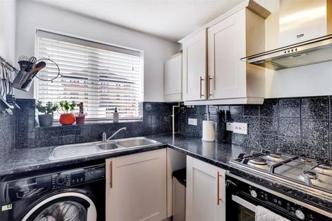 80 Louvain Road, Greenhithe, DA9 9DZ
