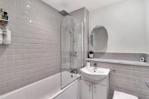 80 Louvain Road, Greenhithe, DA9 9DZ