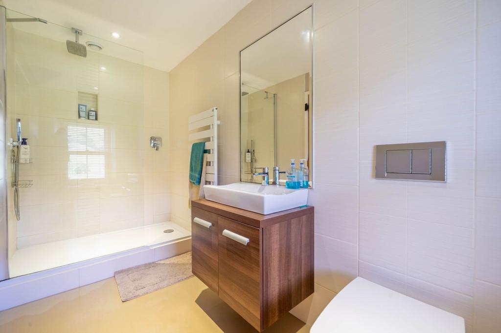 En suite shower room
